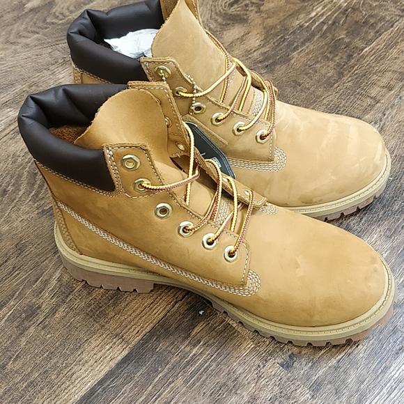 TIMBERLAND WOMEN'S 6-INCH PREMIUM WATERPROOF BOOTS - Picture 2 of 8